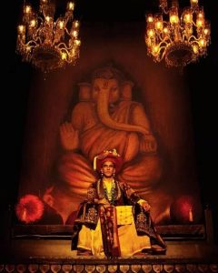 (Image from Bajirao Mastani featuring Ranveer Singh performing his prayers to Ganapati Bappa) 